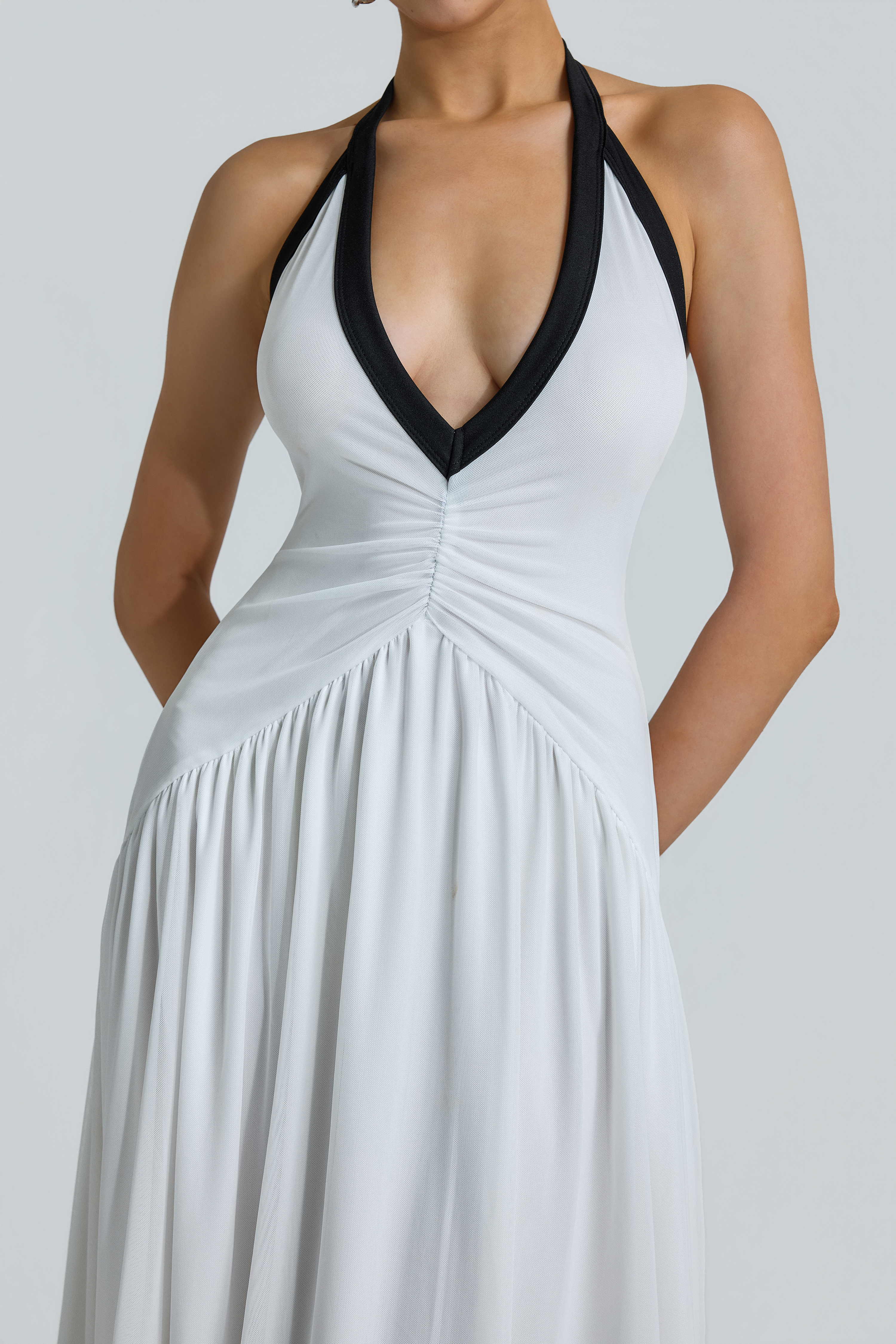 Mesh V-Neck Gathering Midi Dress