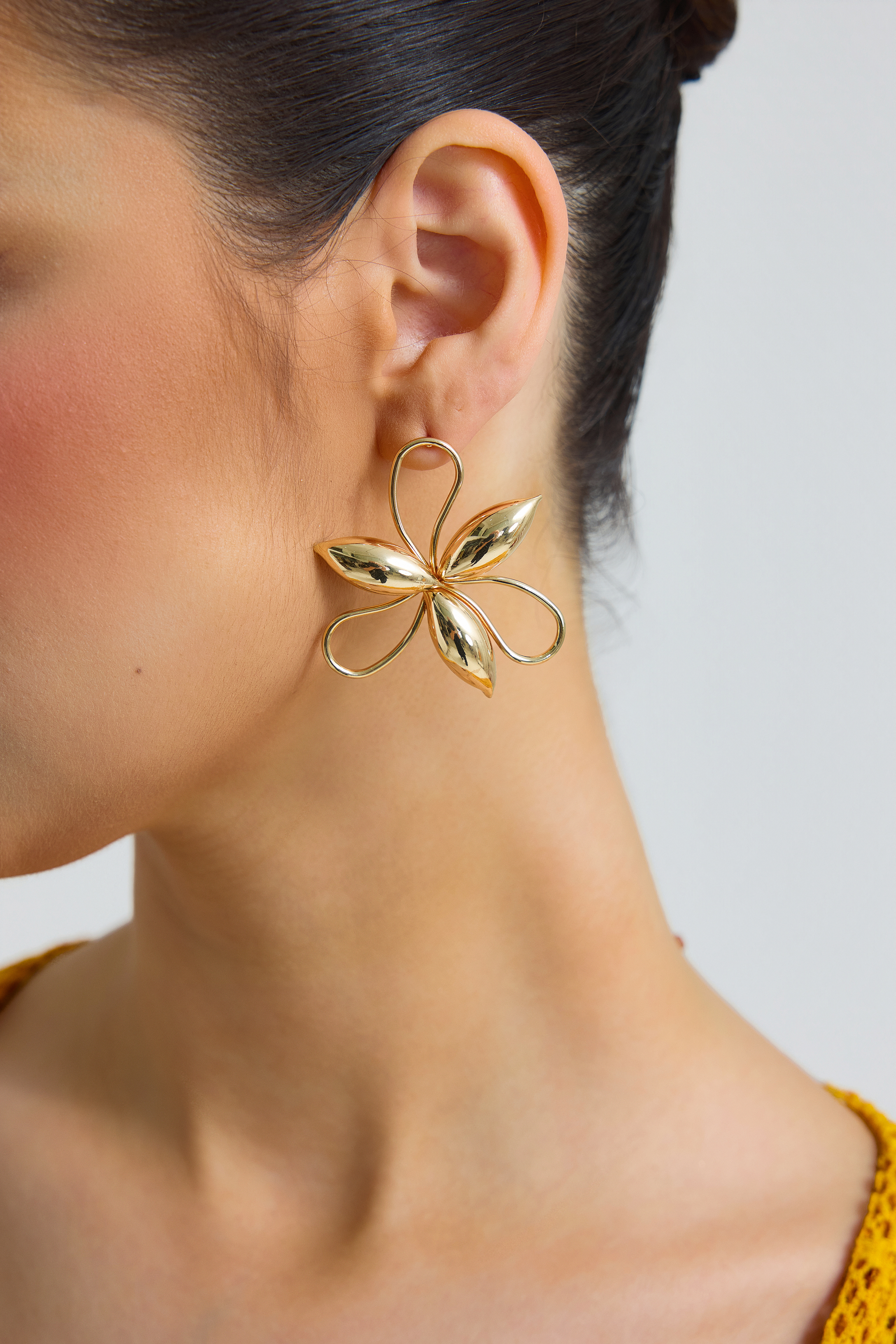 Metal Hollow Flower Earrings