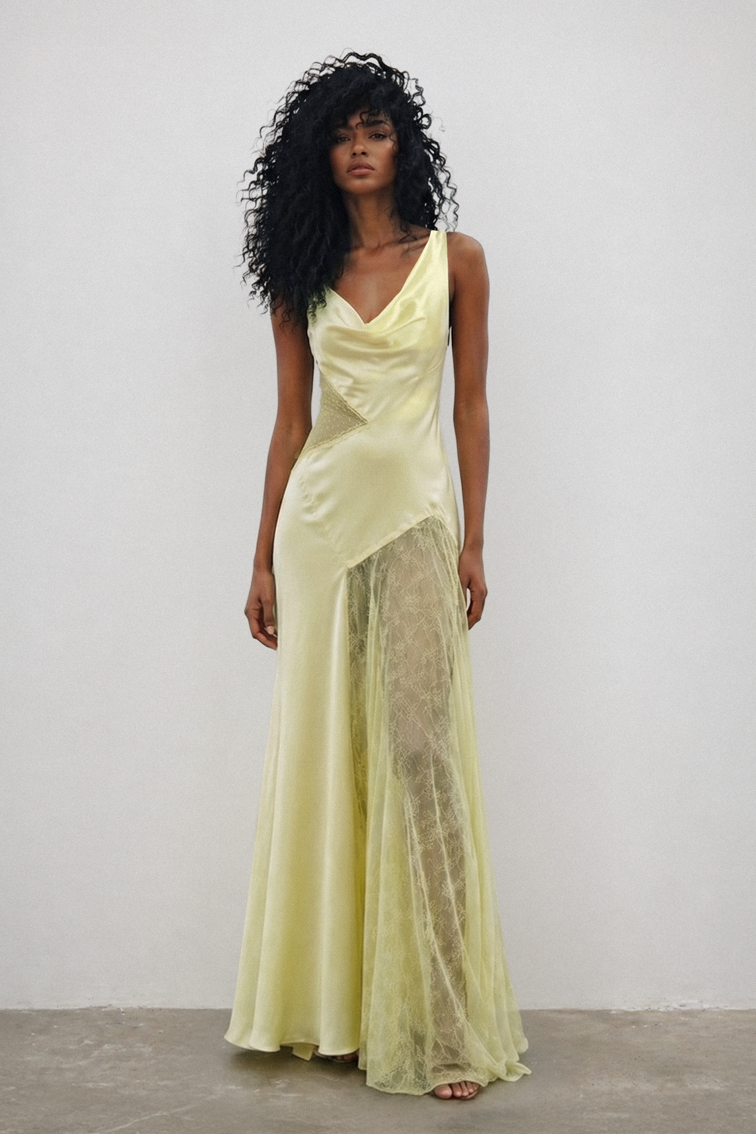 Satin Splicing Lace Swing Collar Maxi Dress