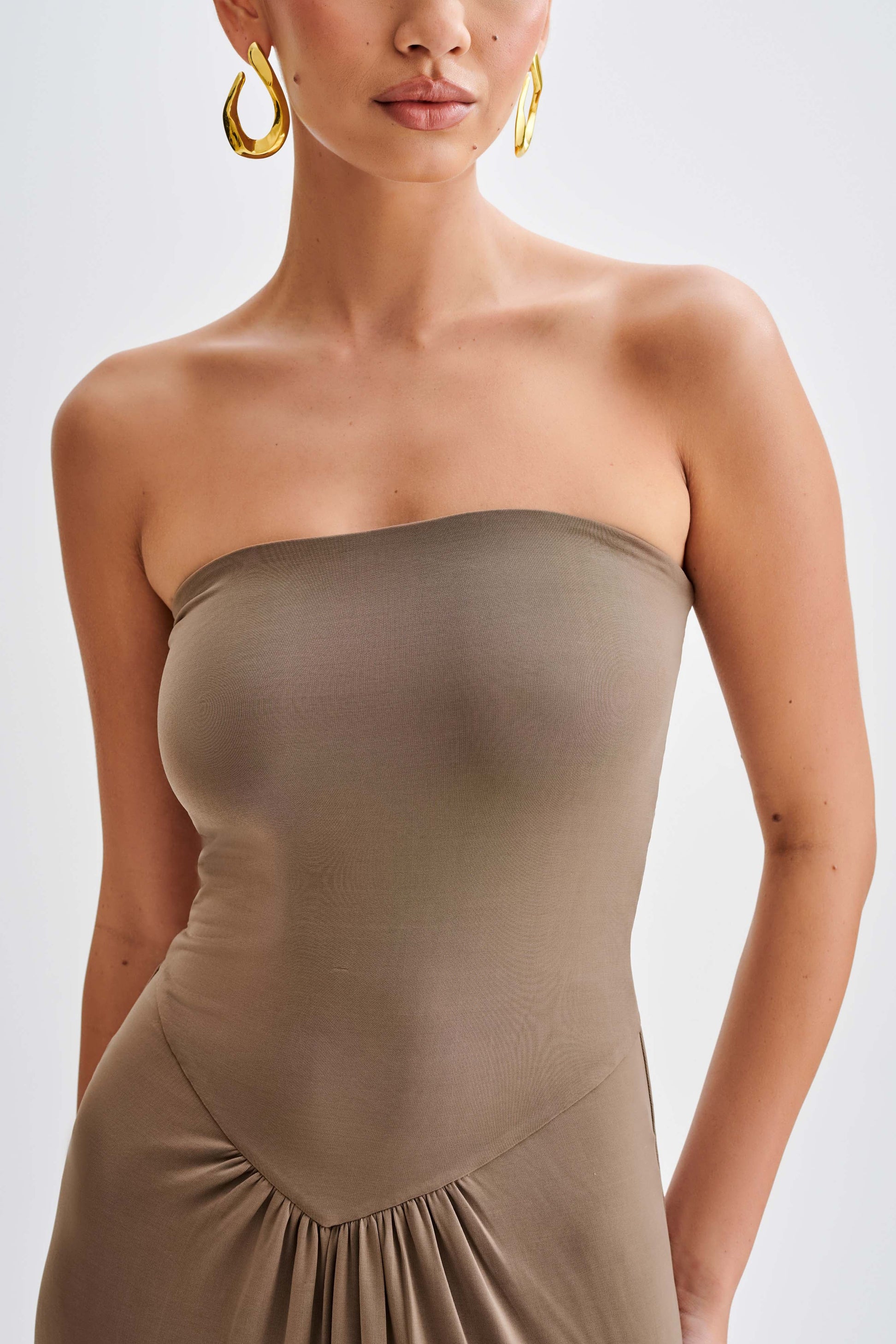 Solid Strapless Ruched Midi Dress