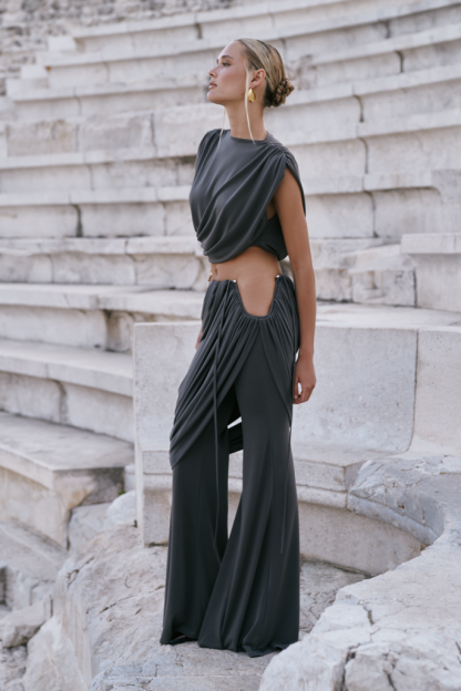 Solid Sleeveless Gathering Top & Low Waist Ruched Pants Set