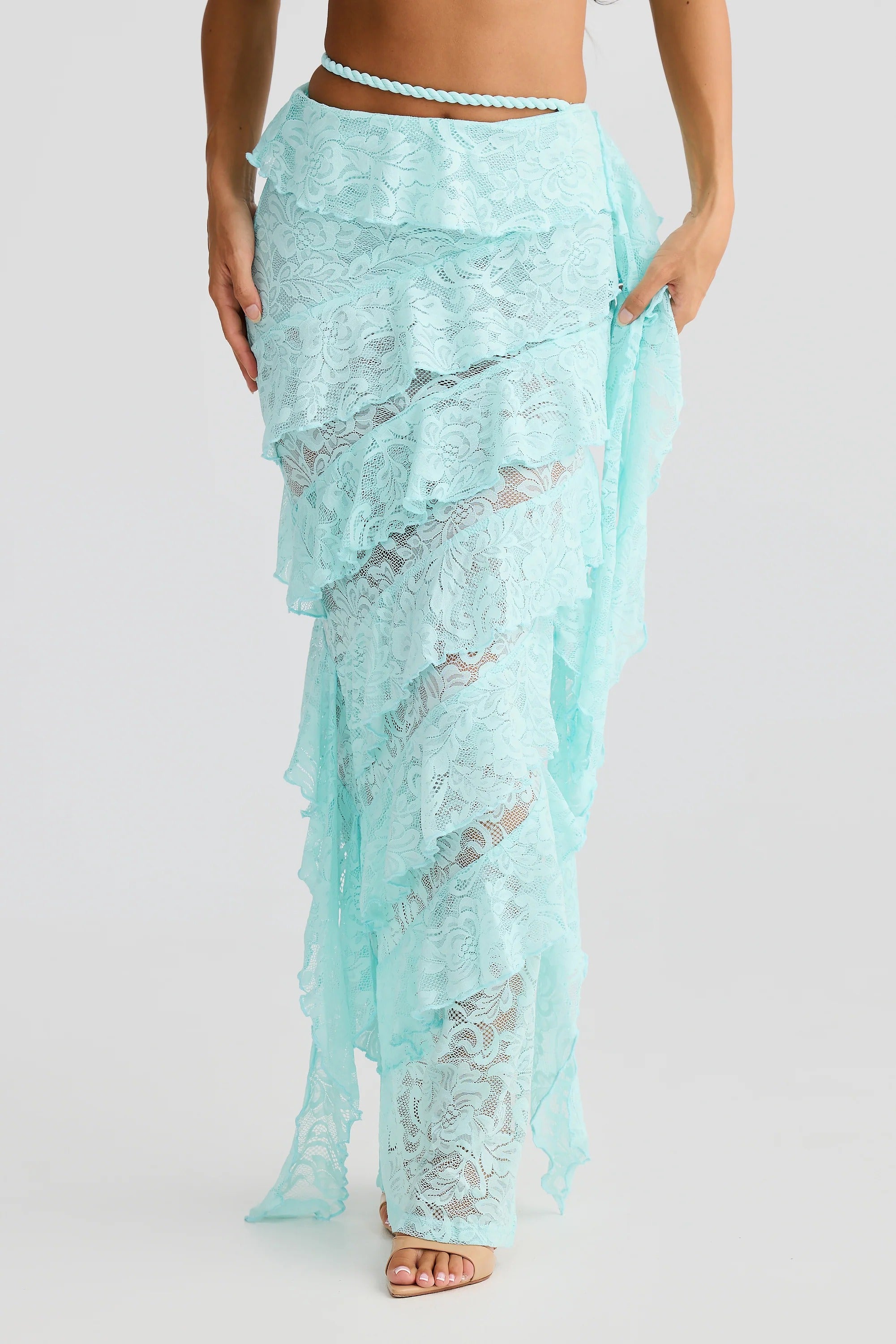 Lace Gathering Sleeveless Top & Ruffle Low Waist Maxi Skirt Set