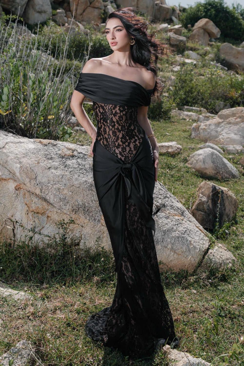 Satin Splicing Lace Off-Shoulder Maxi Dress