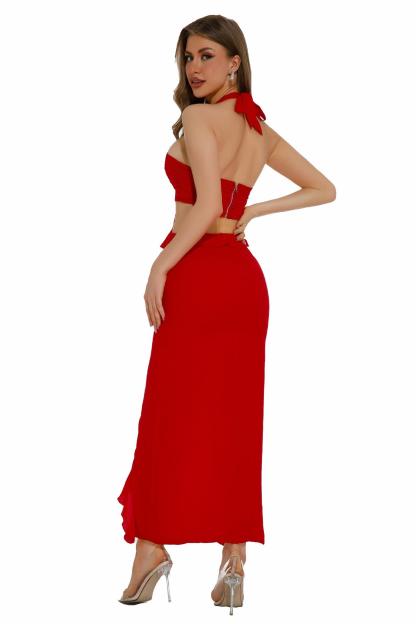 Vestido largo con volantes y recortes florales en 3D