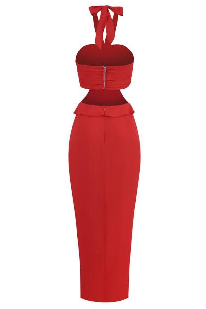 Vestido largo con volantes y recortes florales en 3D