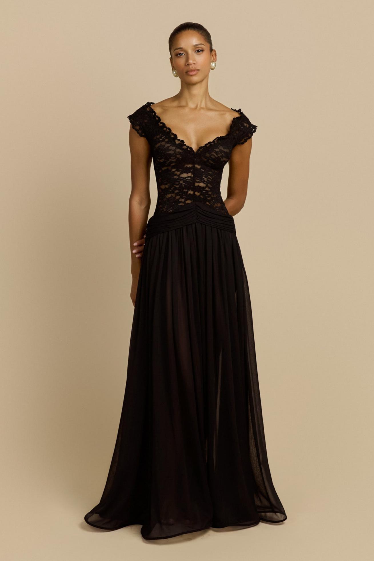 Lace Splicing Chiffon V-Neck Pleated Maxi Dress