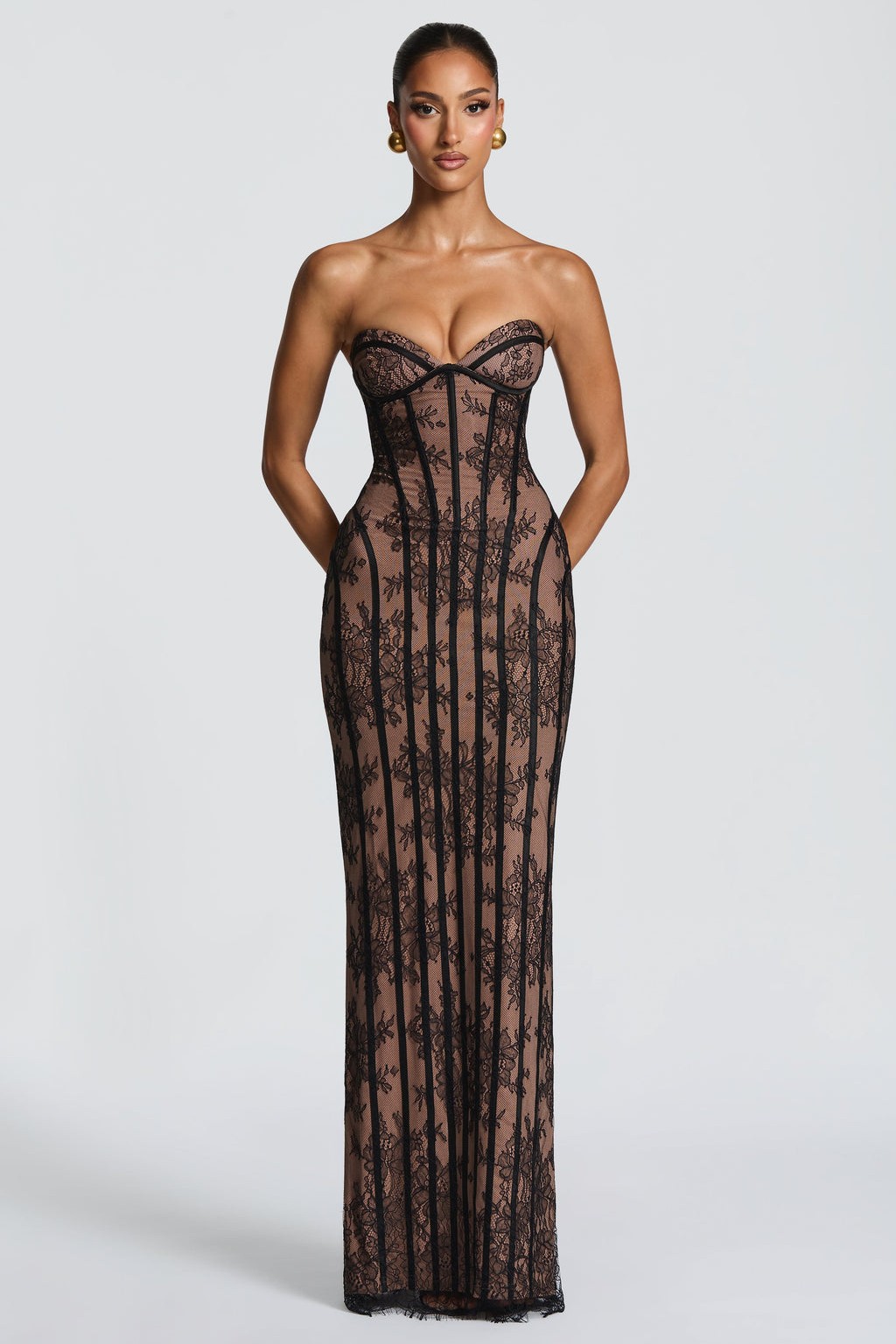 Off Shoulder Lace Sweetheart Neck Maxi Dress