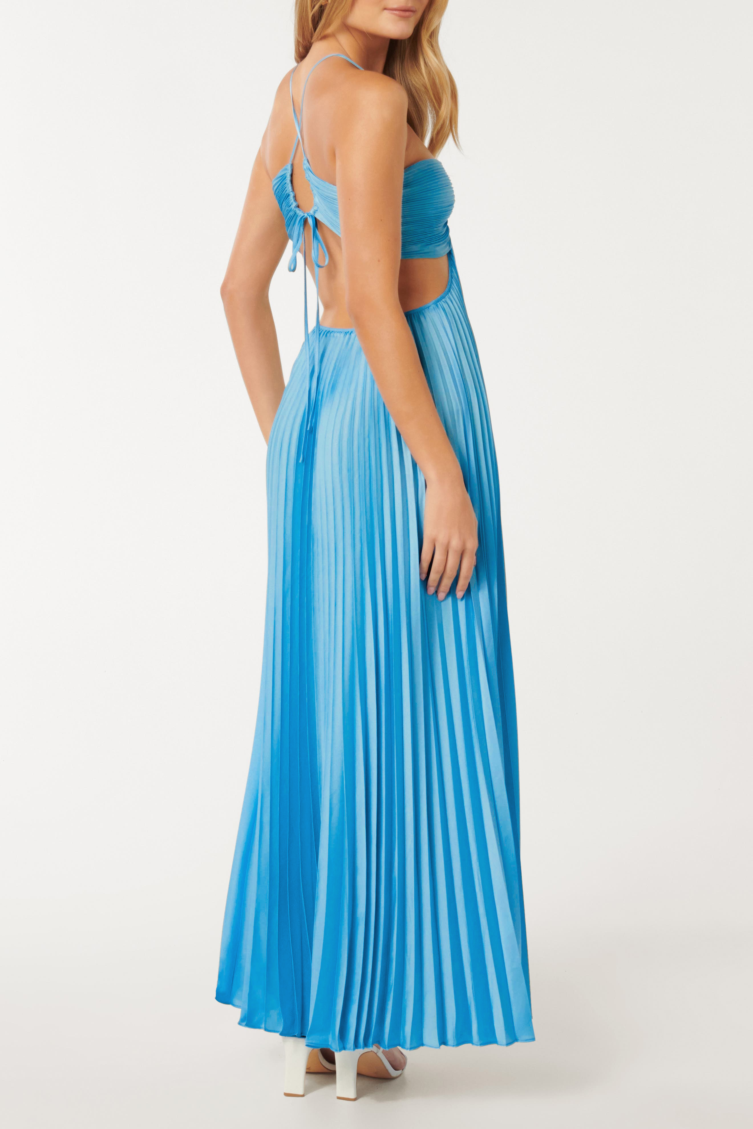 Solid Pleated Halter  Neck Maxi Dress