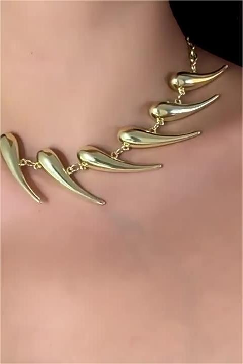 Metal Taper Necklace