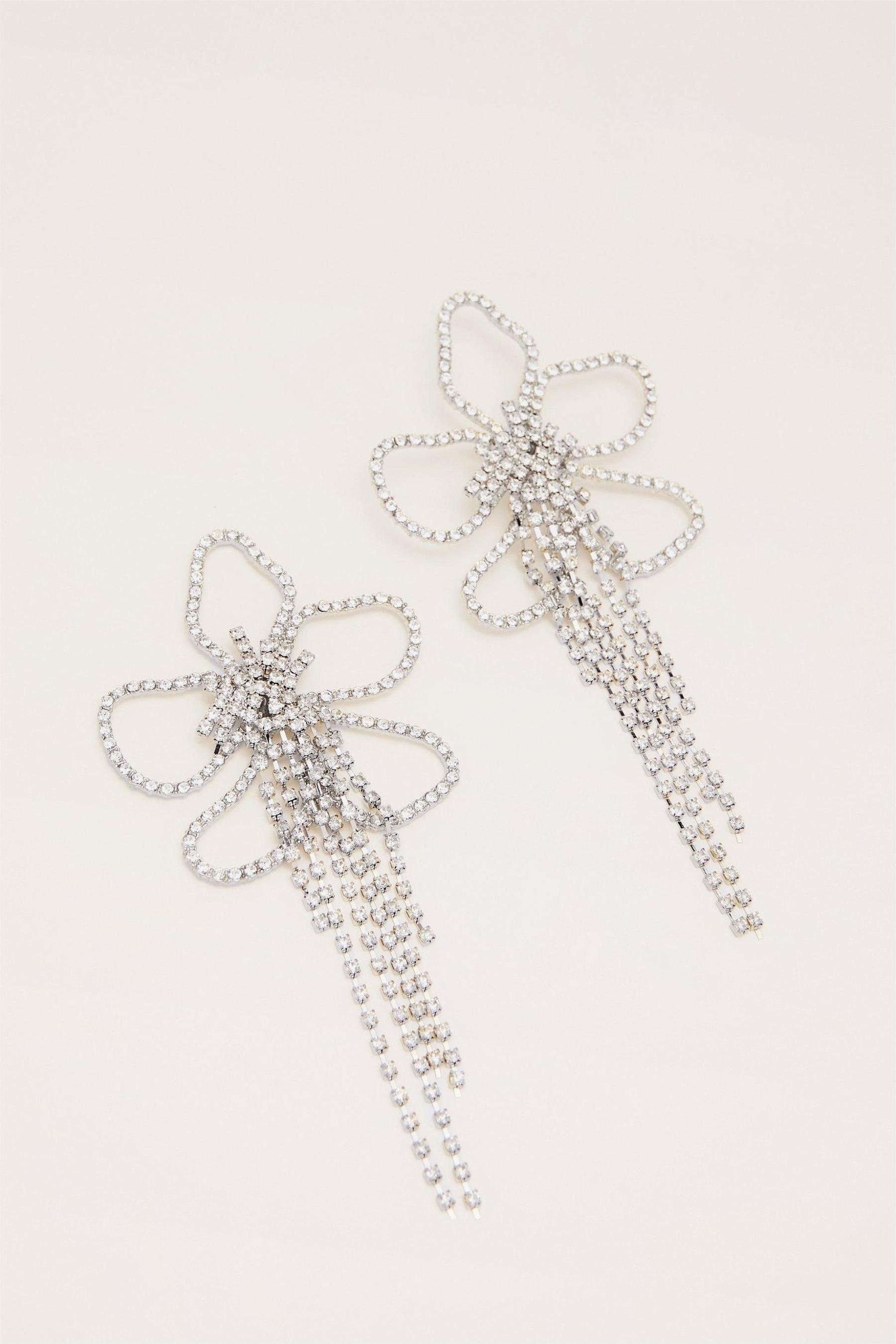 Flower Shape Tassel Earrings