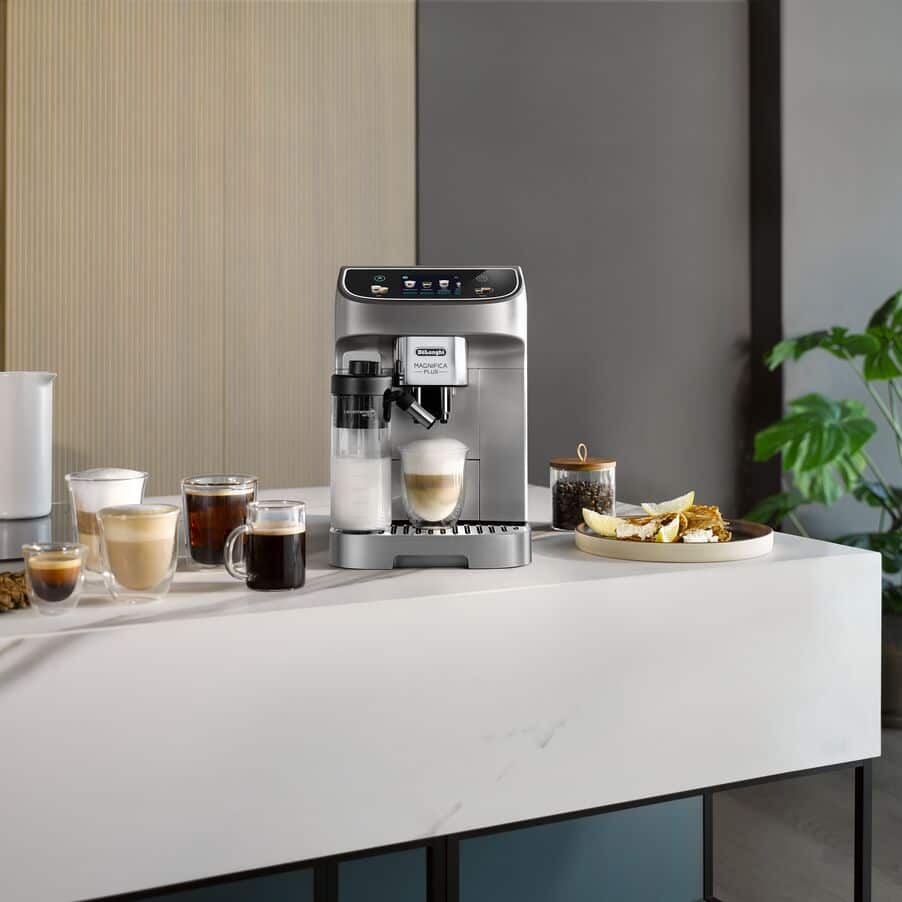 Magnifica Plus, Magnifica Plus Fully Automatic Espresso Machine, undefined, Silver black