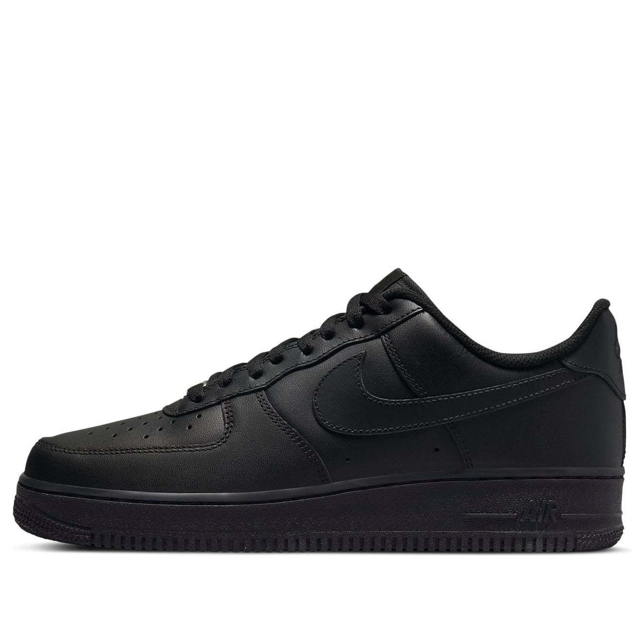 Nithtke Athtir Forthtce 1 Low '07 'Triple Black' CW2288-001