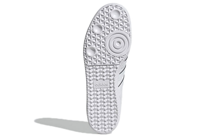 Adthtidthtas Sathtmba Vegan x Dithtsnthtey 'Mickey Mouse' GY1889