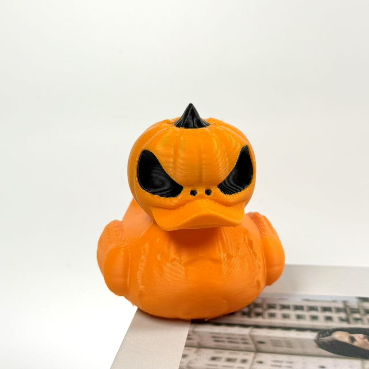 Jack-O'-Lantern Duck Figurine – Halloween Rubber Duck Pumpkin Spooky Collectible