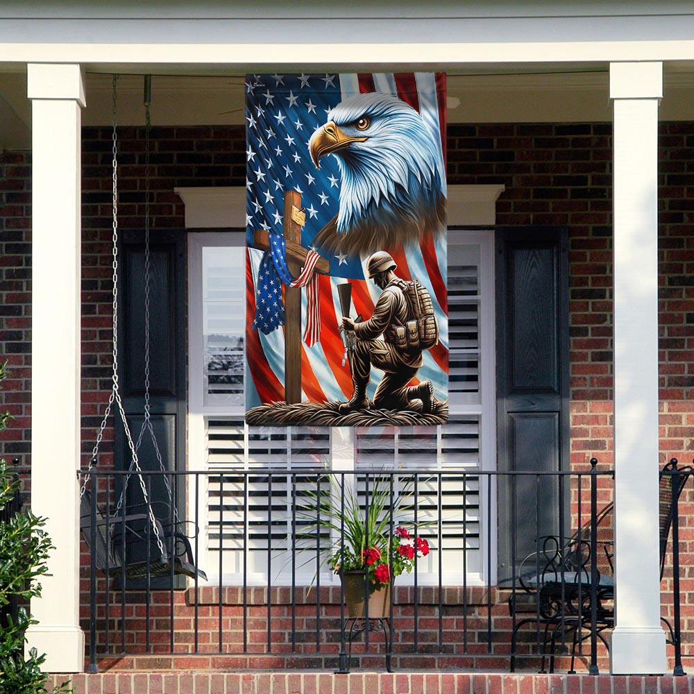 Veterans Day flag, Patriotic Eagle Veteran Kneeling Soldier Christ Cross Memorial Day American Flag