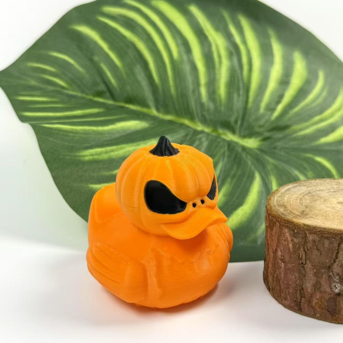 Jack-O'-Lantern Duck Figurine – Halloween Rubber Duck Pumpkin Spooky Collectible