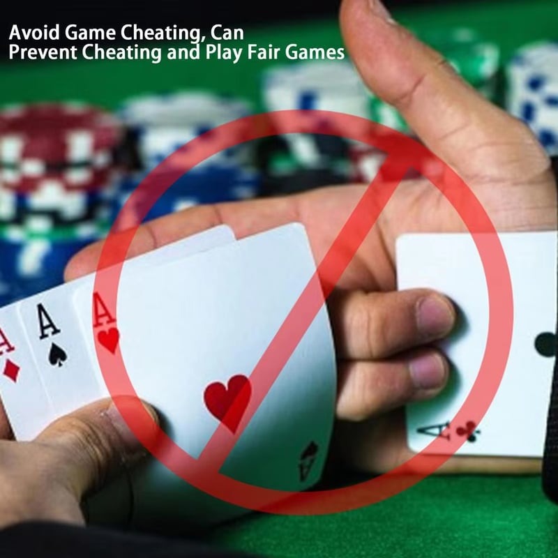 Hand-cranked automatic shuffling machine