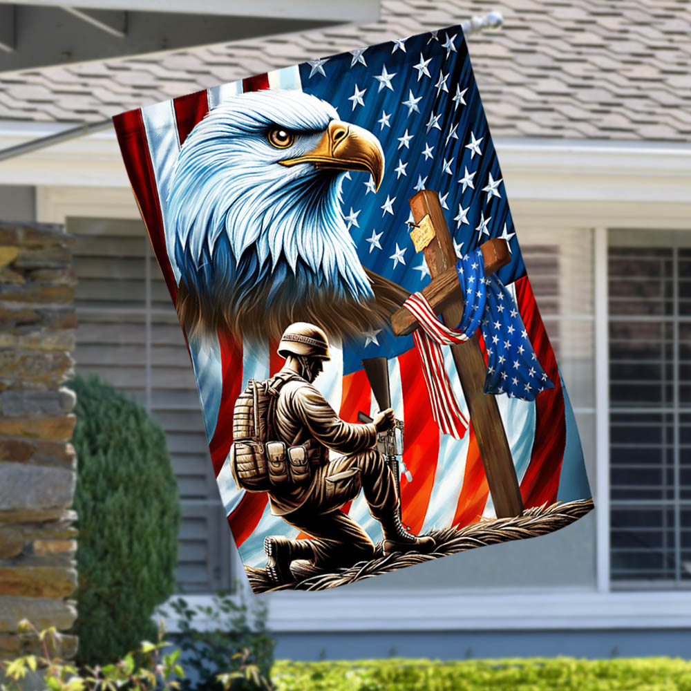 Veterans Day flag, Patriotic Eagle Veteran Kneeling Soldier Christ Cross Memorial Day American Flag