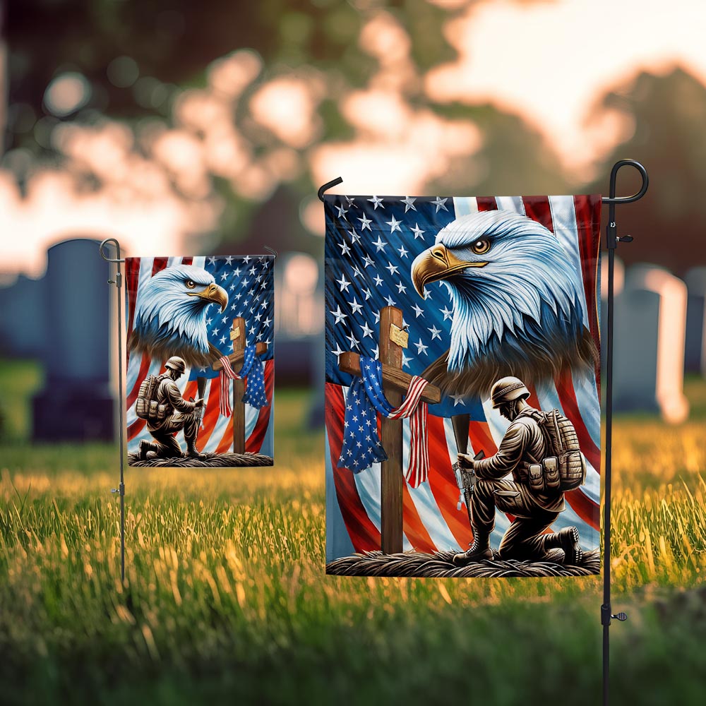 Veterans Day flag, Patriotic Eagle Veteran Kneeling Soldier Christ Cross Memorial Day American Flag