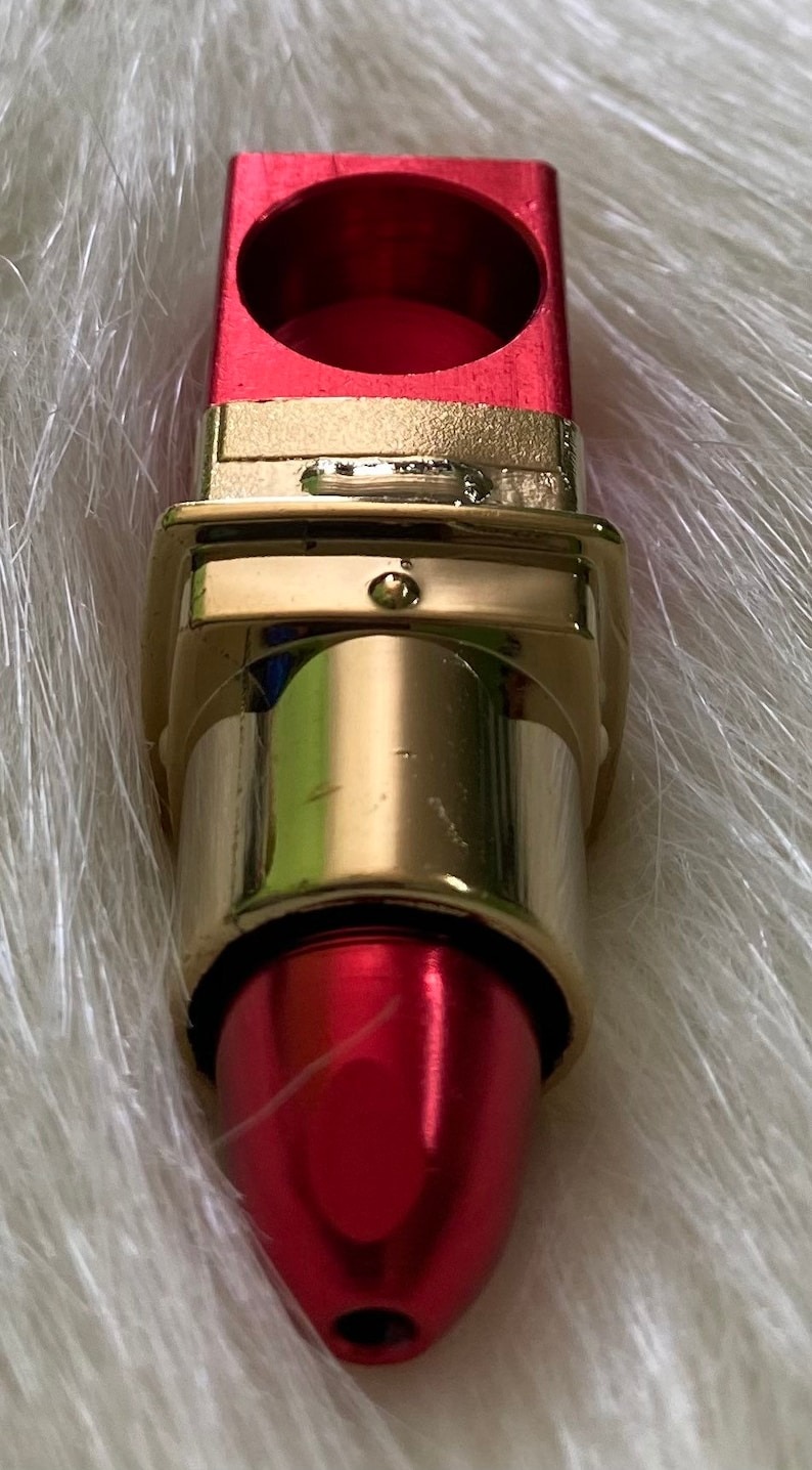 🔥Limited Edition-Lipstick Hidden Pipe – Discreet & Stylish 🔥