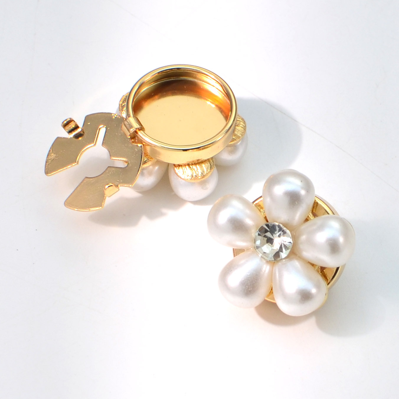 Floral Brooch - Elevate Your Shirt