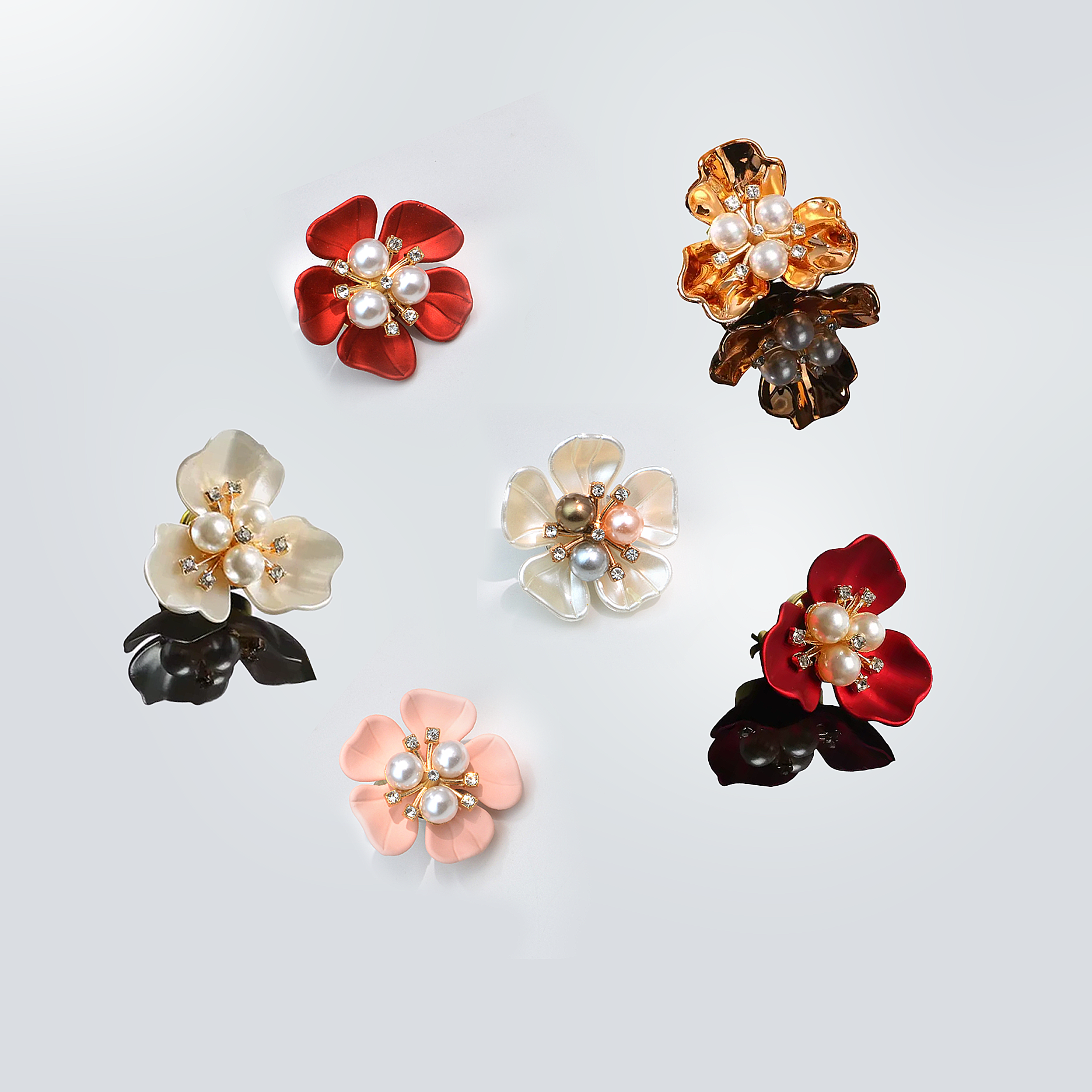 🌸Iris Touch – Floral Brooch to Elevate Your Shirt