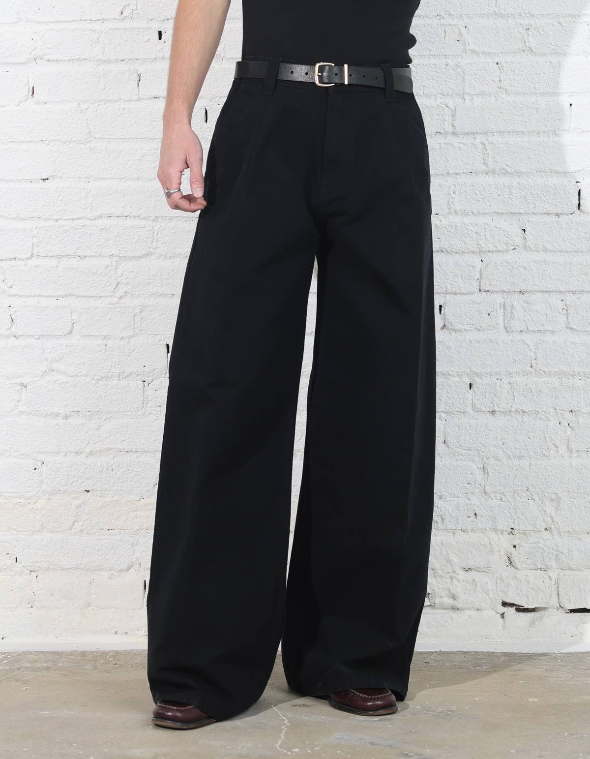 SHIBUYA PLEATED PANTS 