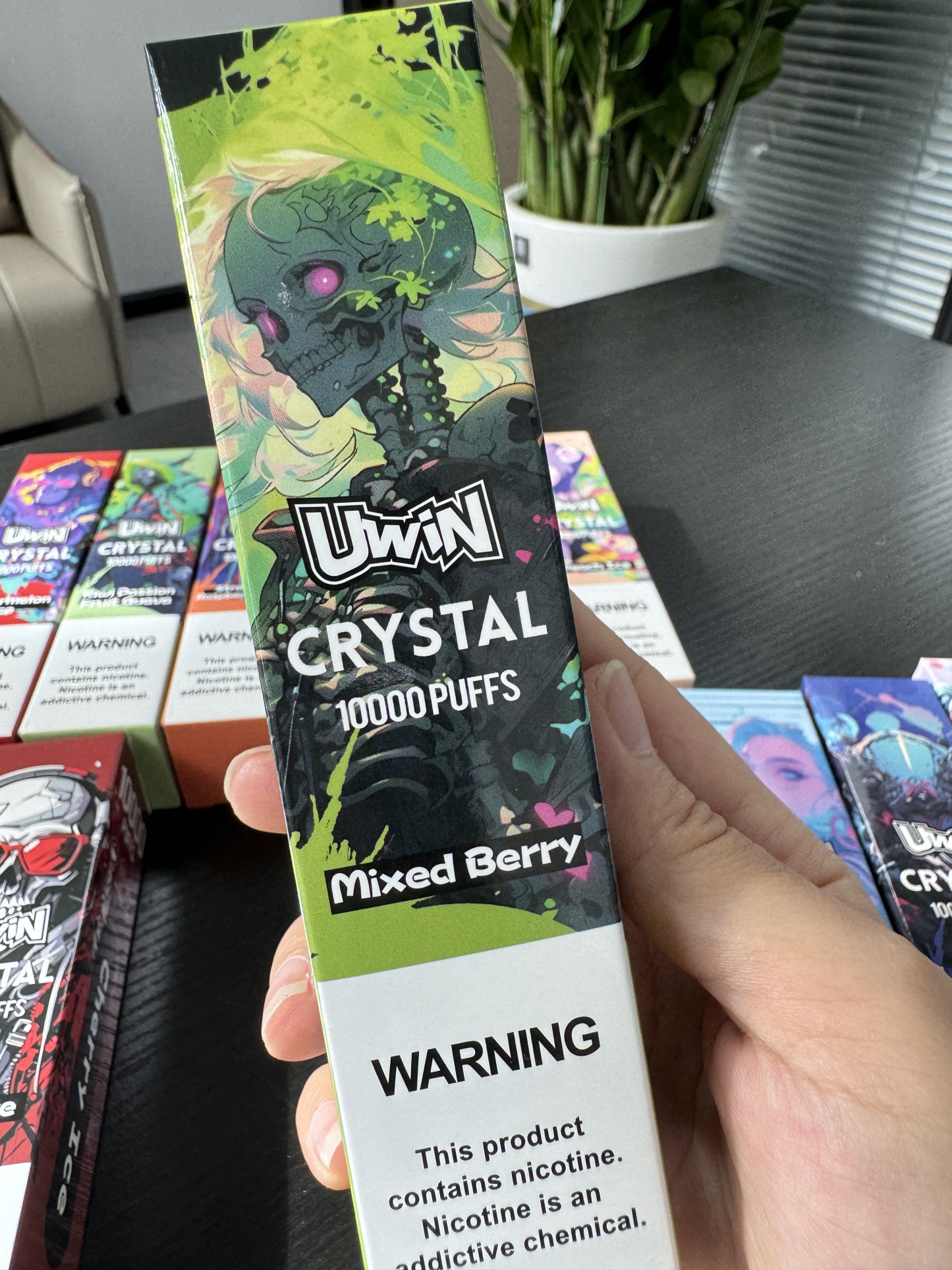 Uwin Crystal 10000 Bood Touch Screen Nova Thunder Game 26000 Vape Ecigarette Vapor Hookah Price Bar Disposable Vape