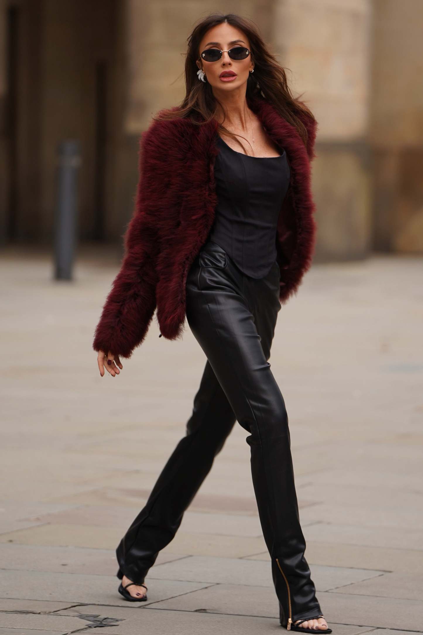 Aves Port Short Fluffy Feather Jacket