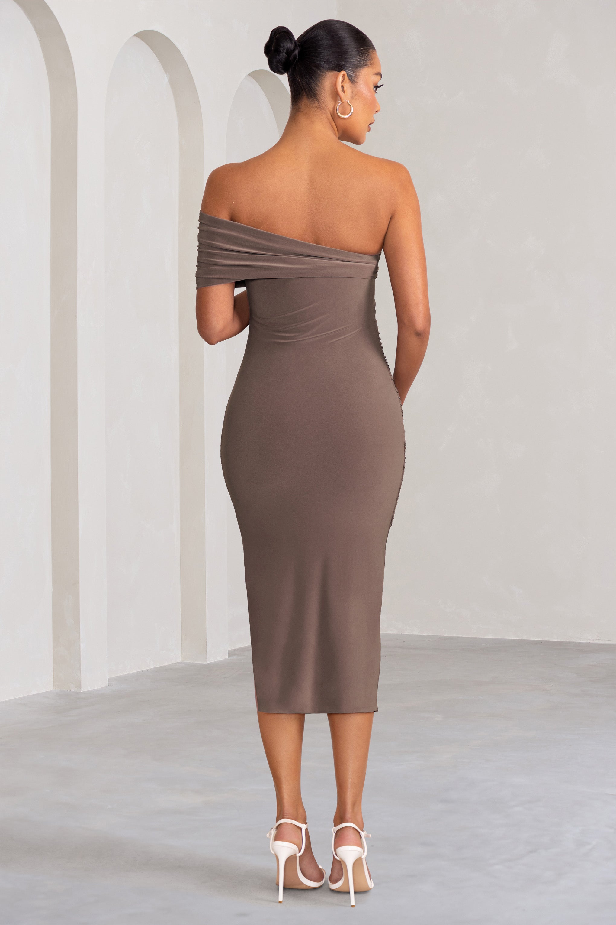 Odelia Mocha Maternity Midi Dress with Asymmetric Sleeve and Side Split-Babyboo Dress Store. All Rights Reserved.