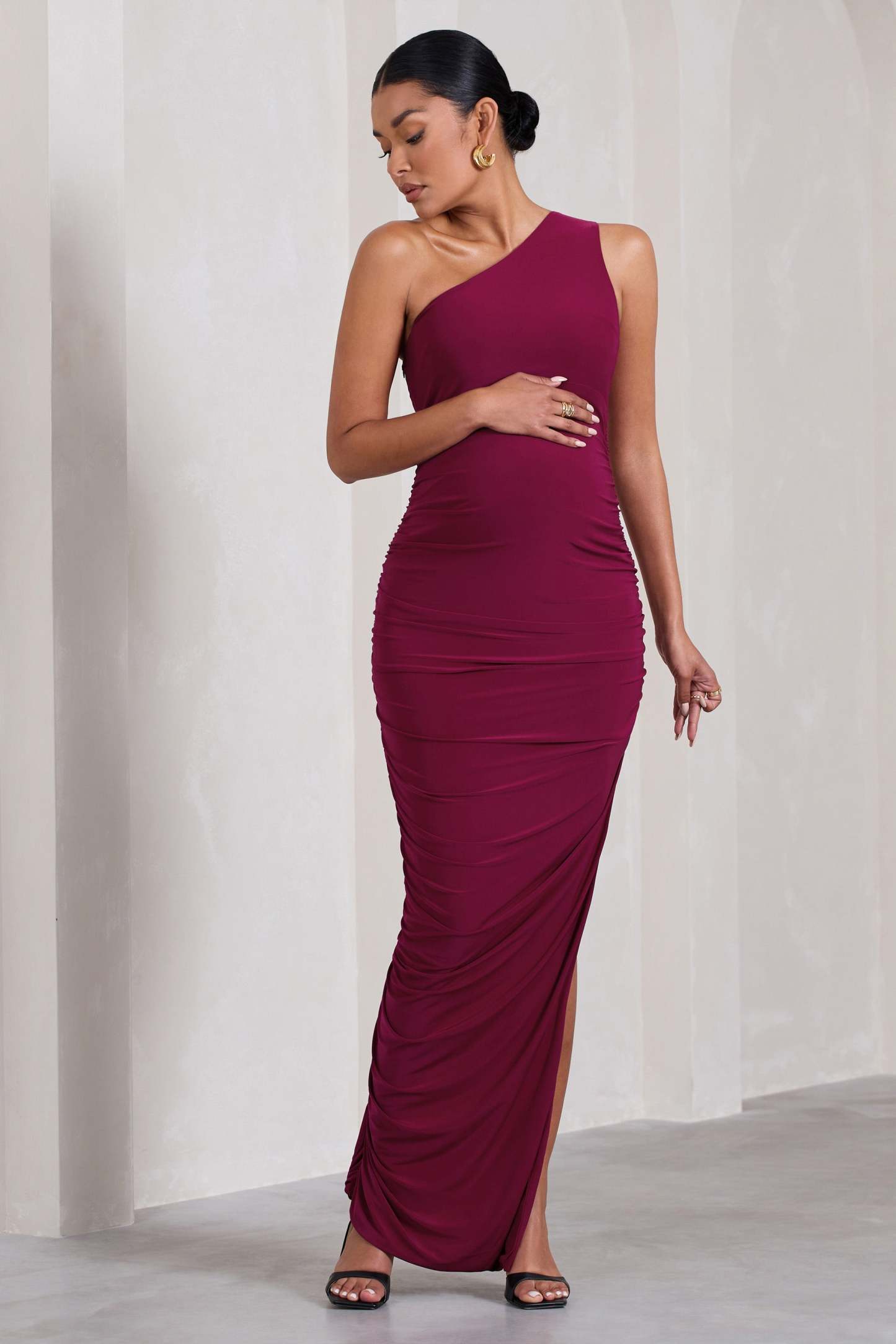 Persia Berry One-Shoulder Side Split Ruched Maternity Maxi Dress-Babyboo Dress Store. All Rights Reserved.