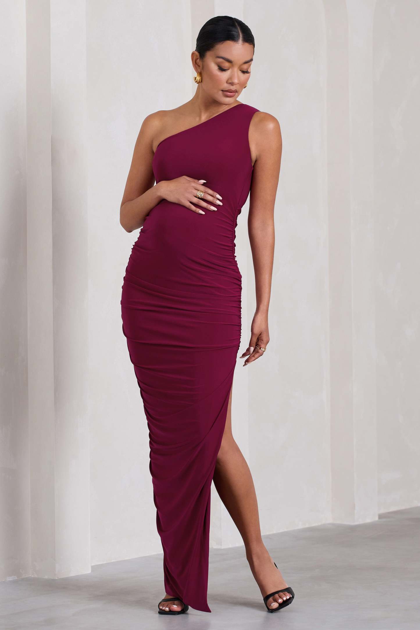 Persia Berry One-Shoulder Side Split Ruched Maternity Maxi Dress-Babyboo Dress Store. All Rights Reserved.