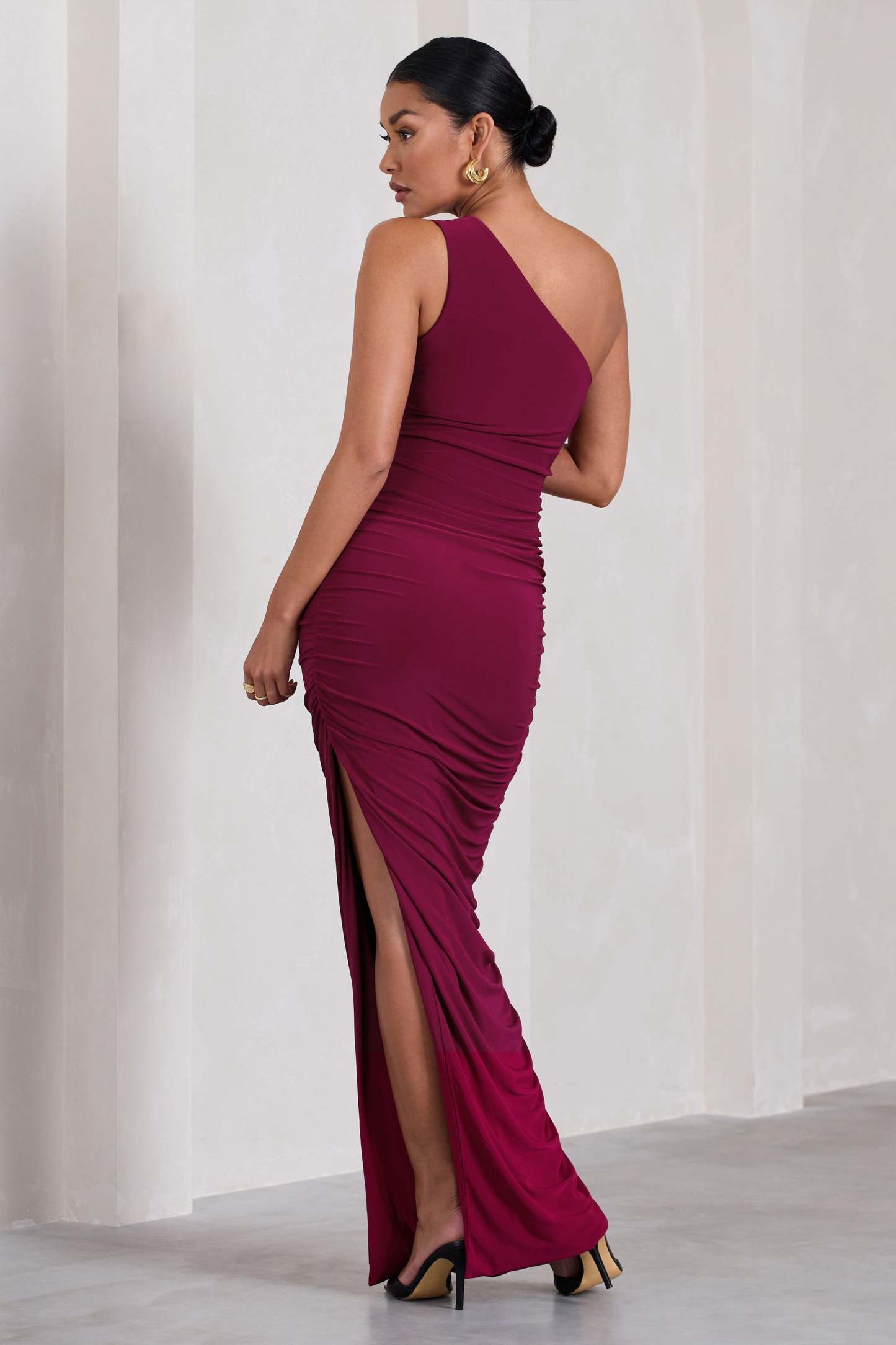 Persia Berry One-Shoulder Side Split Ruched Maternity Maxi Dress-Babyboo Dress Store. All Rights Reserved.