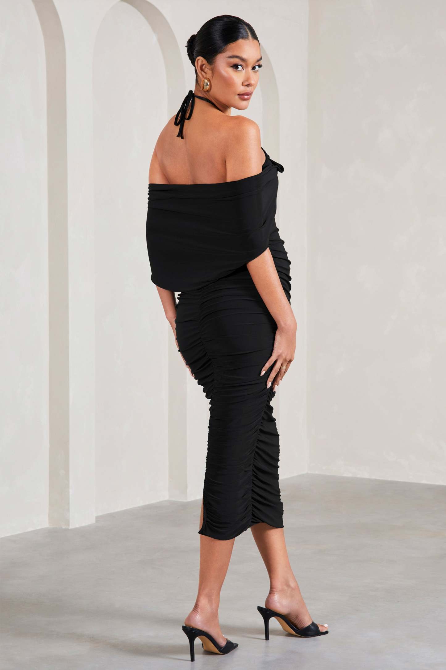 Daisy Black & White Ruched Flower Halter-Neck Drape-Sleeve Maternity Midi Dress-Babyboo Dress Store. All Rights Reserved.