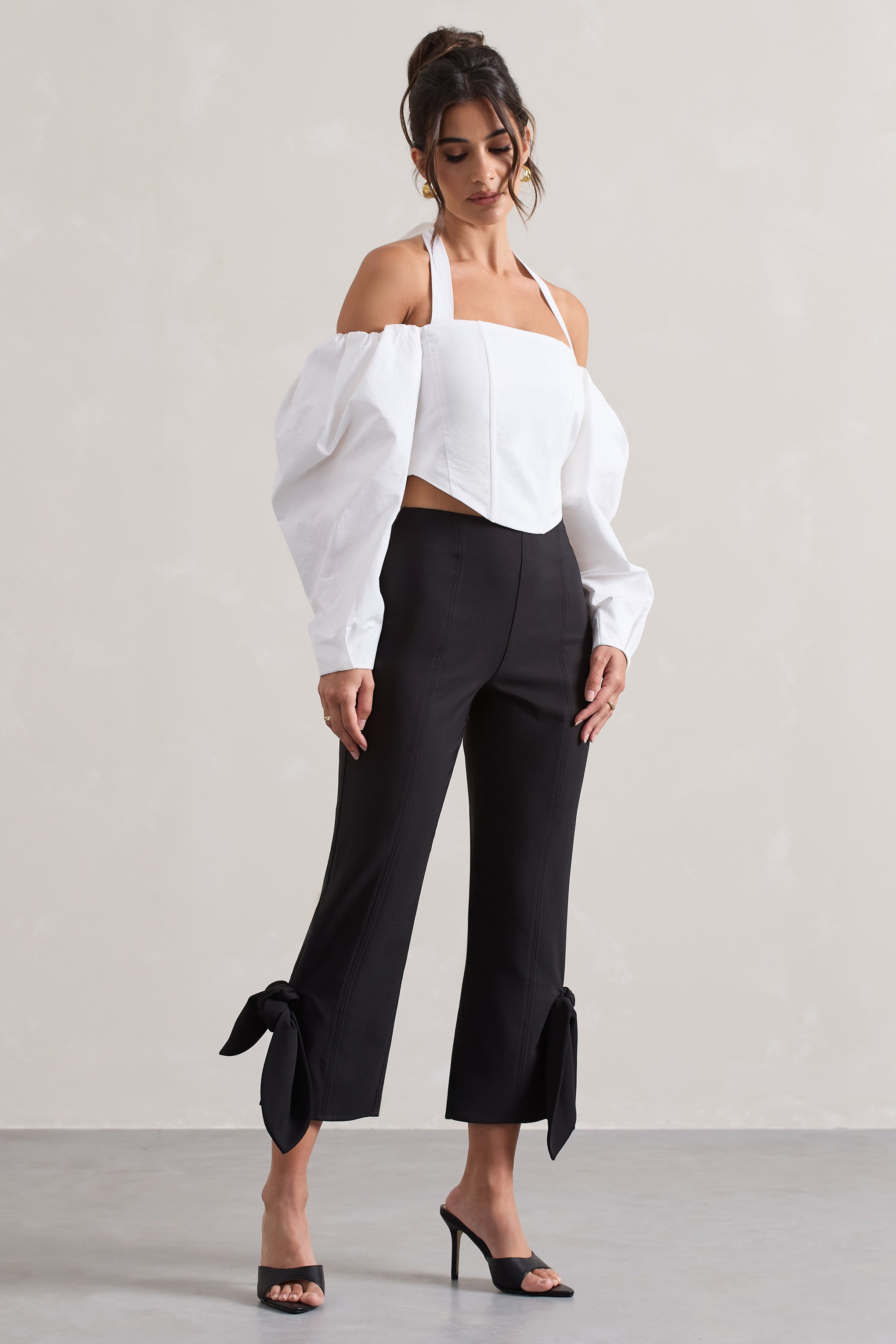 On Stage Black Cropped Capri Pants With Knot Detail-Babyboo Dress Store. All Rights Reserved.