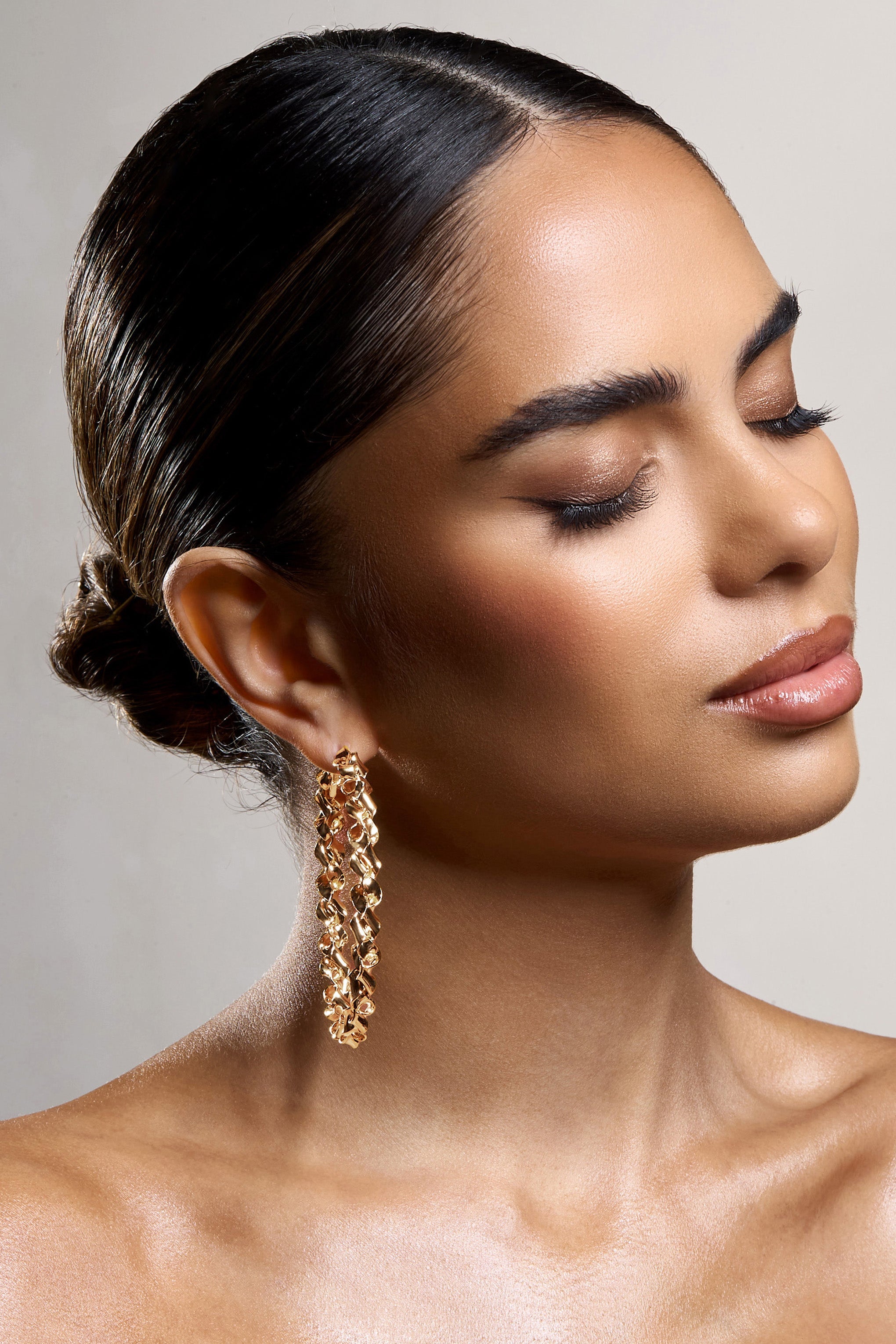 Cecilia Gold Twisted Hoop Earrings-Babyboo Dress Store. All Rights Reserved.