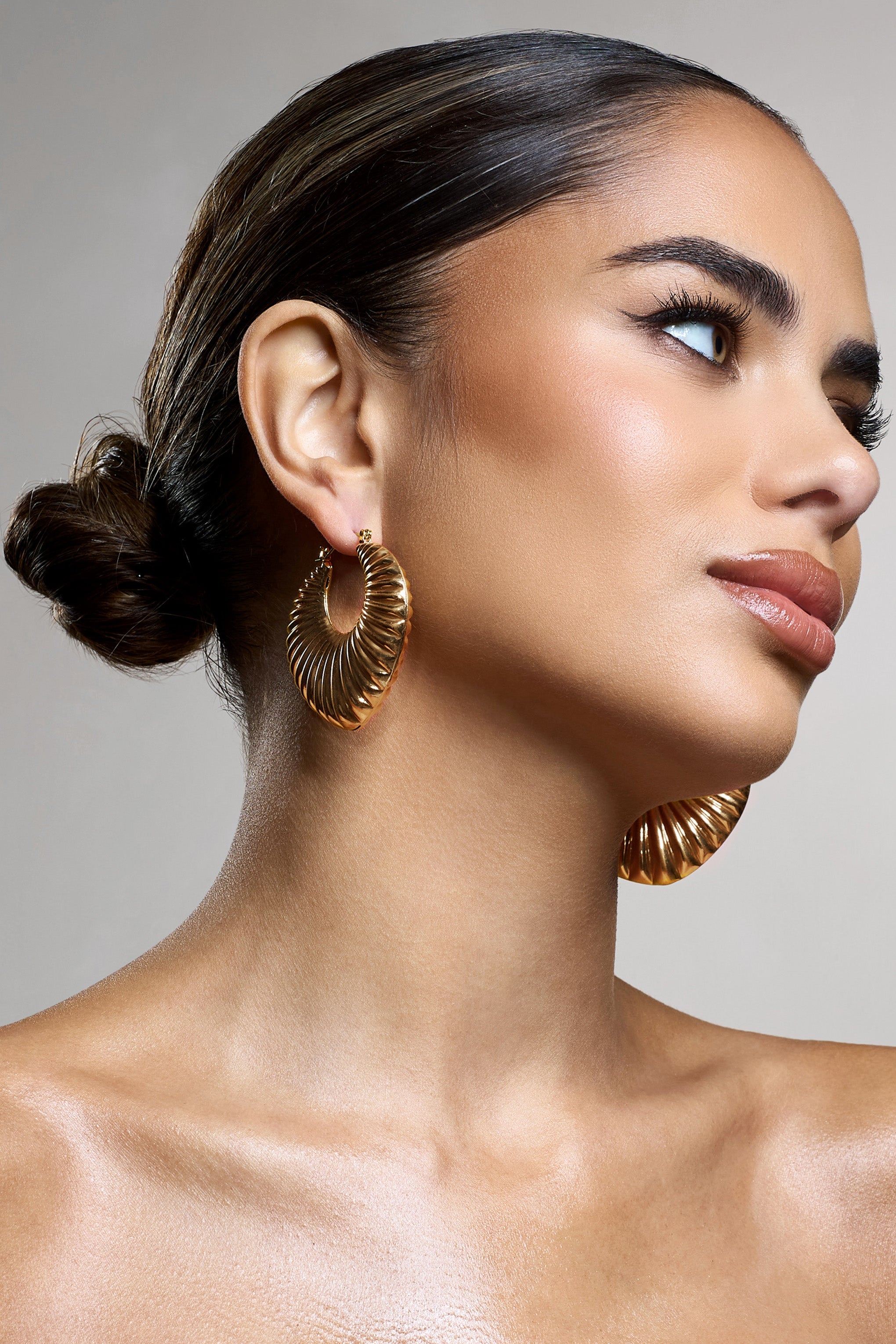 Crete Gold Ribbed Chunky Statement Hoop Earrings-Babyboo Dress Store. All Rights Reserved.