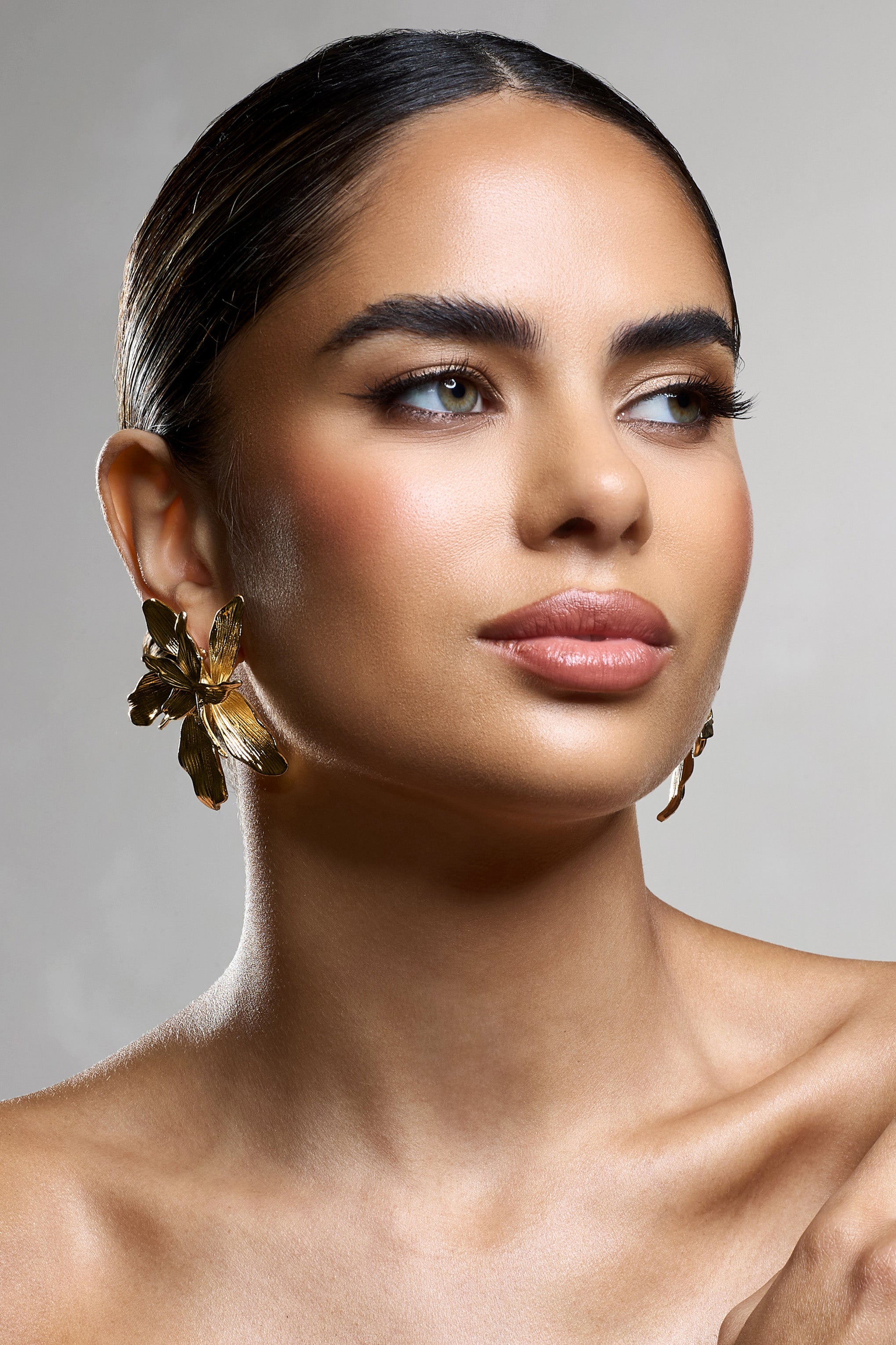 Currant Gold Statement Flower Earrings-Babyboo Dress Store. All Rights Reserved.