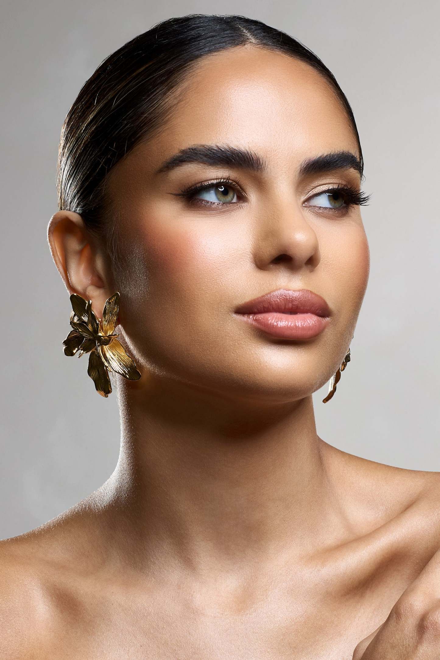 Currant Gold Statement Flower Earrings-Babyboo Dress Store. All Rights Reserved.