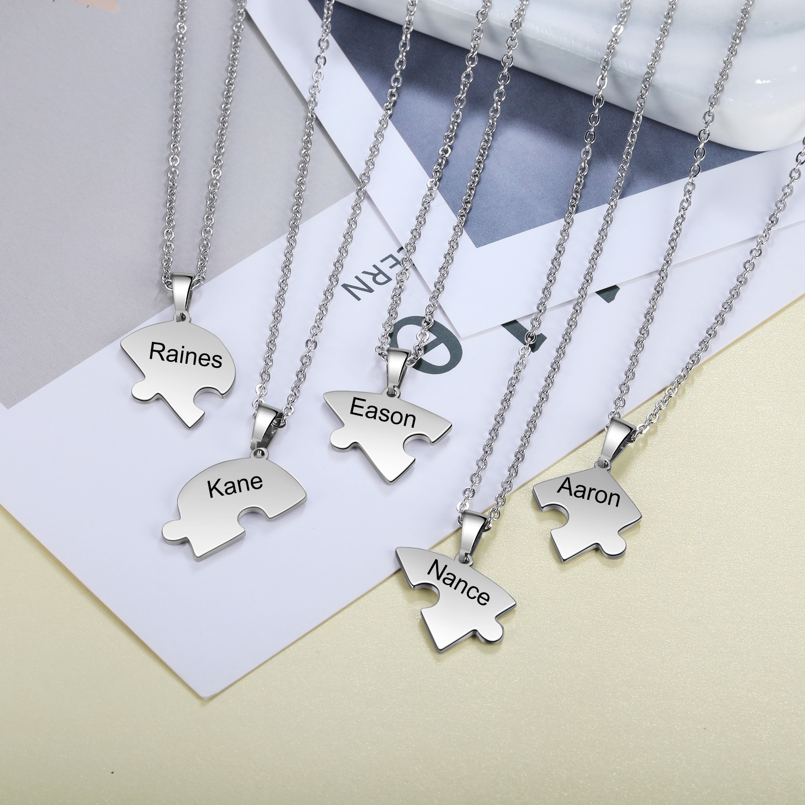Personalized Heart Puzzle Necklace Engraved 5 Names Gifts for Family