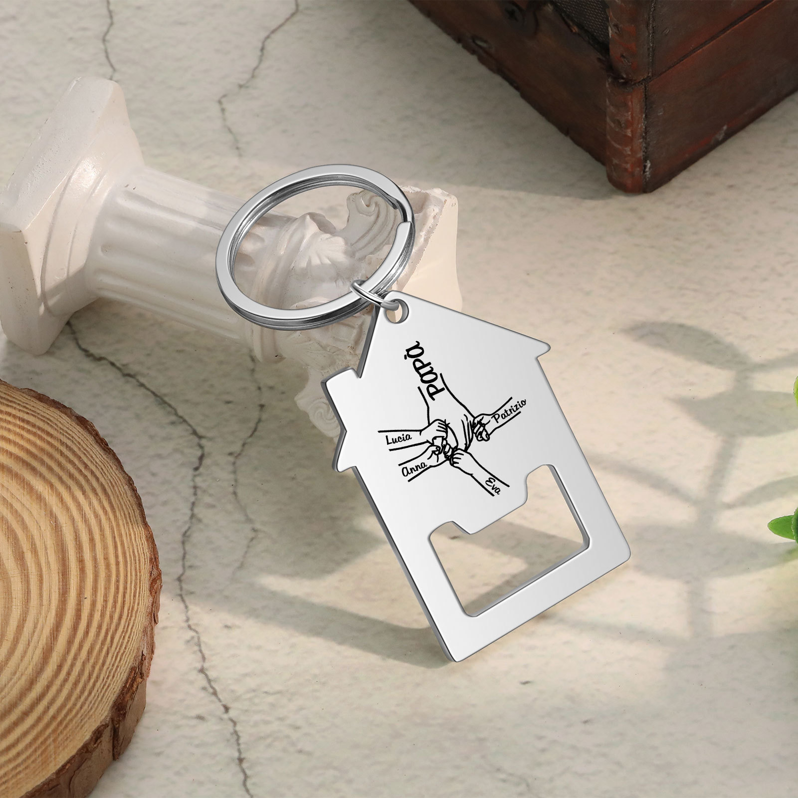 Personalized Holding Hands Keychain Custom 2–5 Names Bottle Opener House-Shaped Keyring Gifts for Family