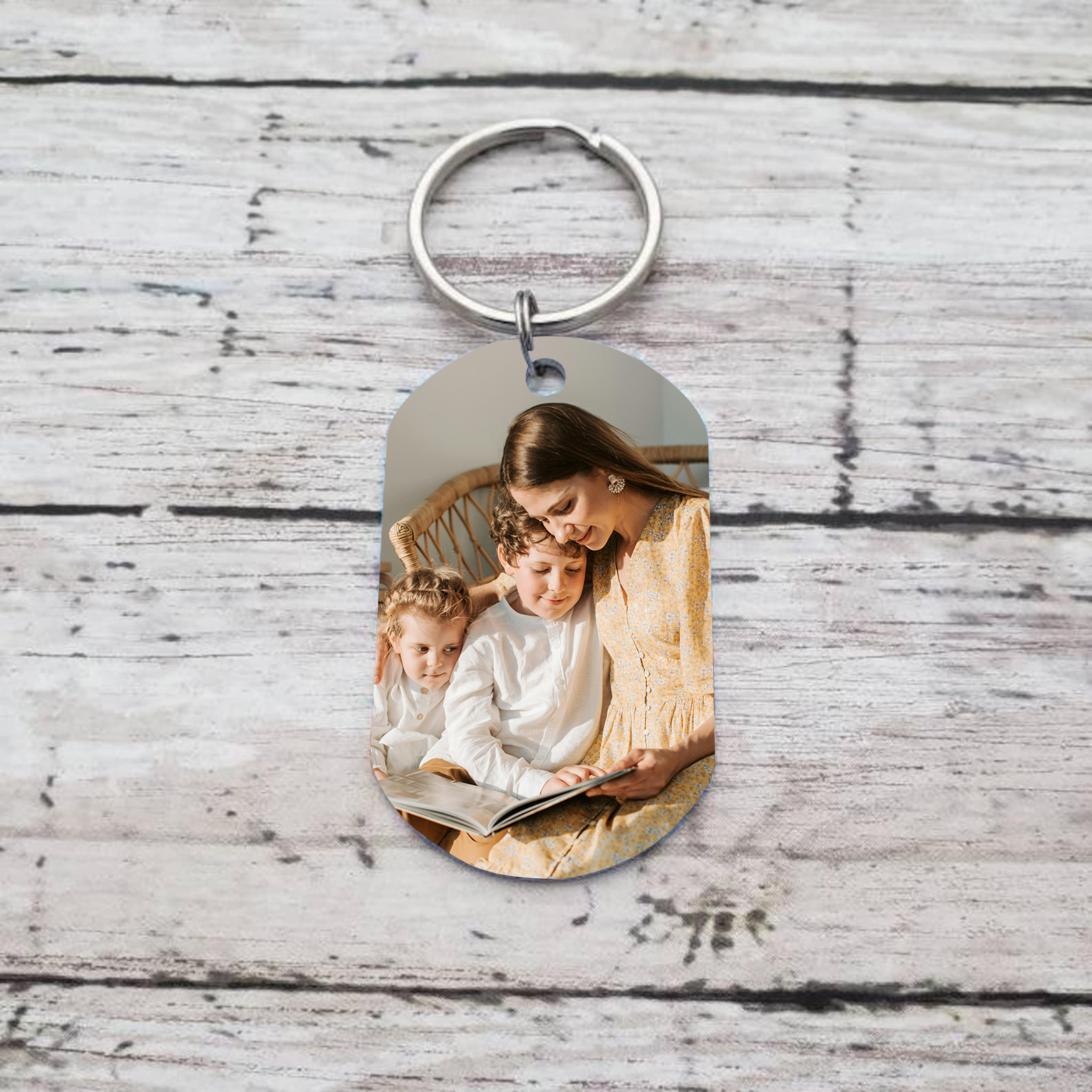 Personalized Keychain Engrave 1 Name & 1 Photo - Gift for Mother's Day | Lorajewel