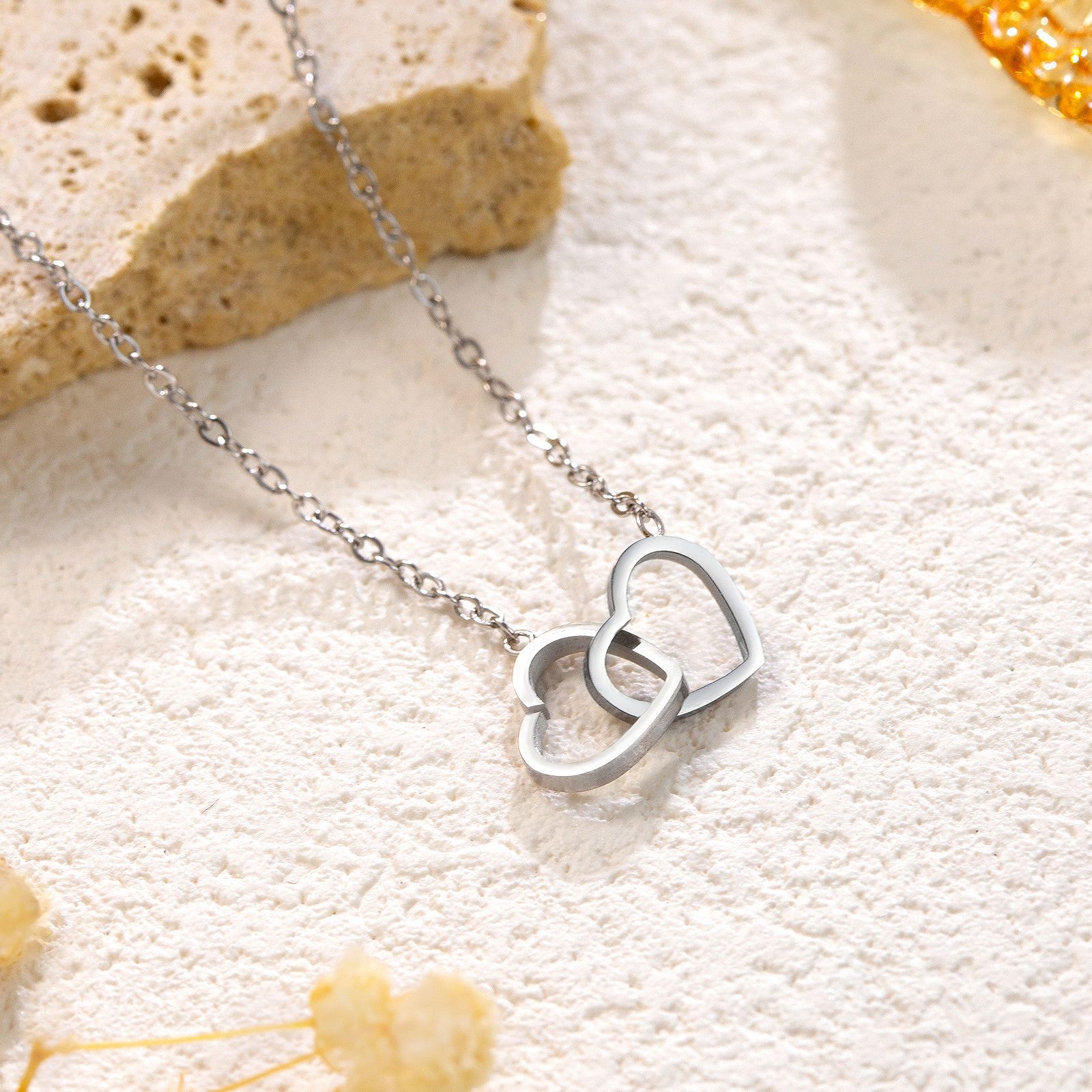 Interlocking Heart Charm Necklace – Meaningful Gift for Family & Loved Ones | Lorajewel