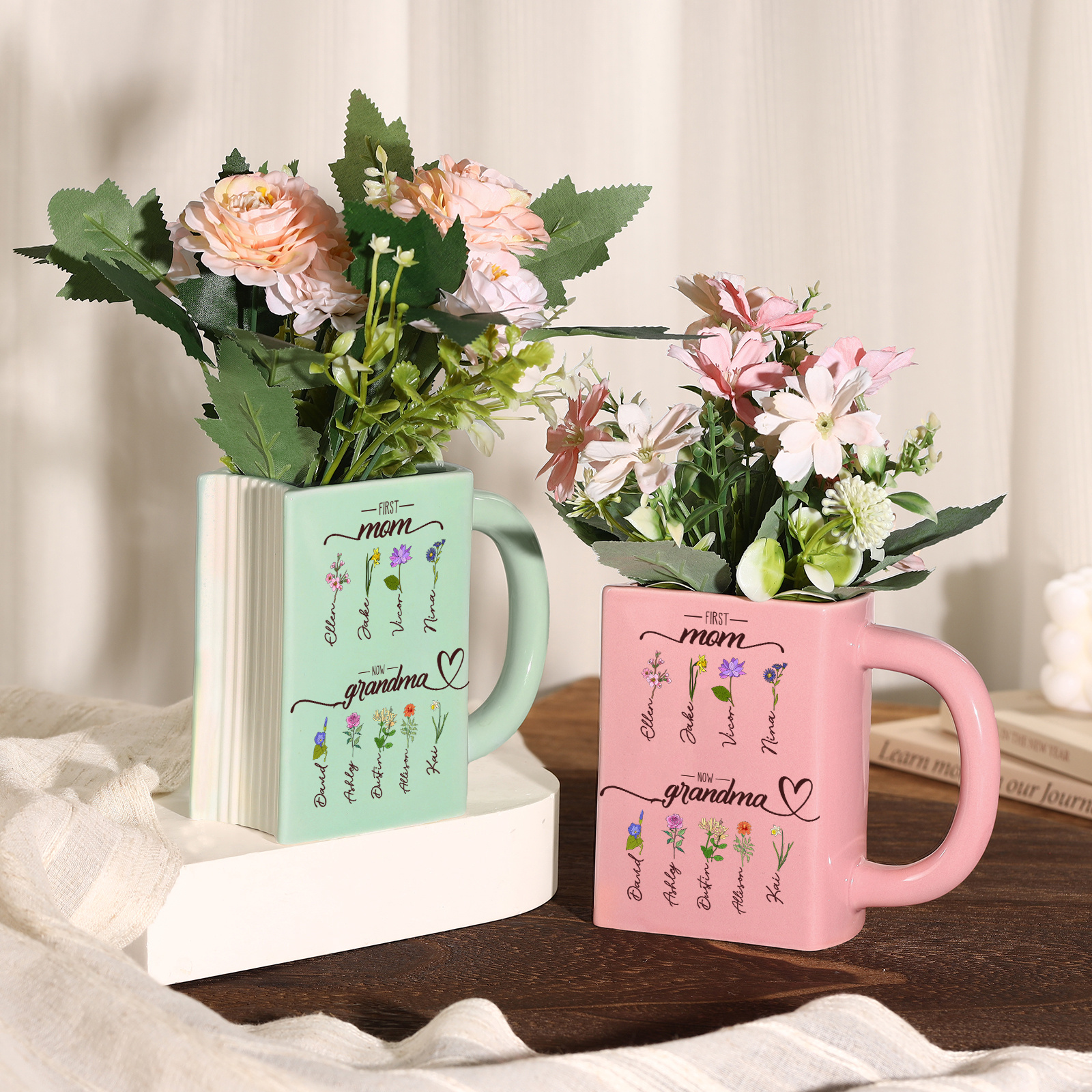 Personalised Book-Shaped Vase with 2 to 10 Names and Birth Flowers for Mum or Nanny