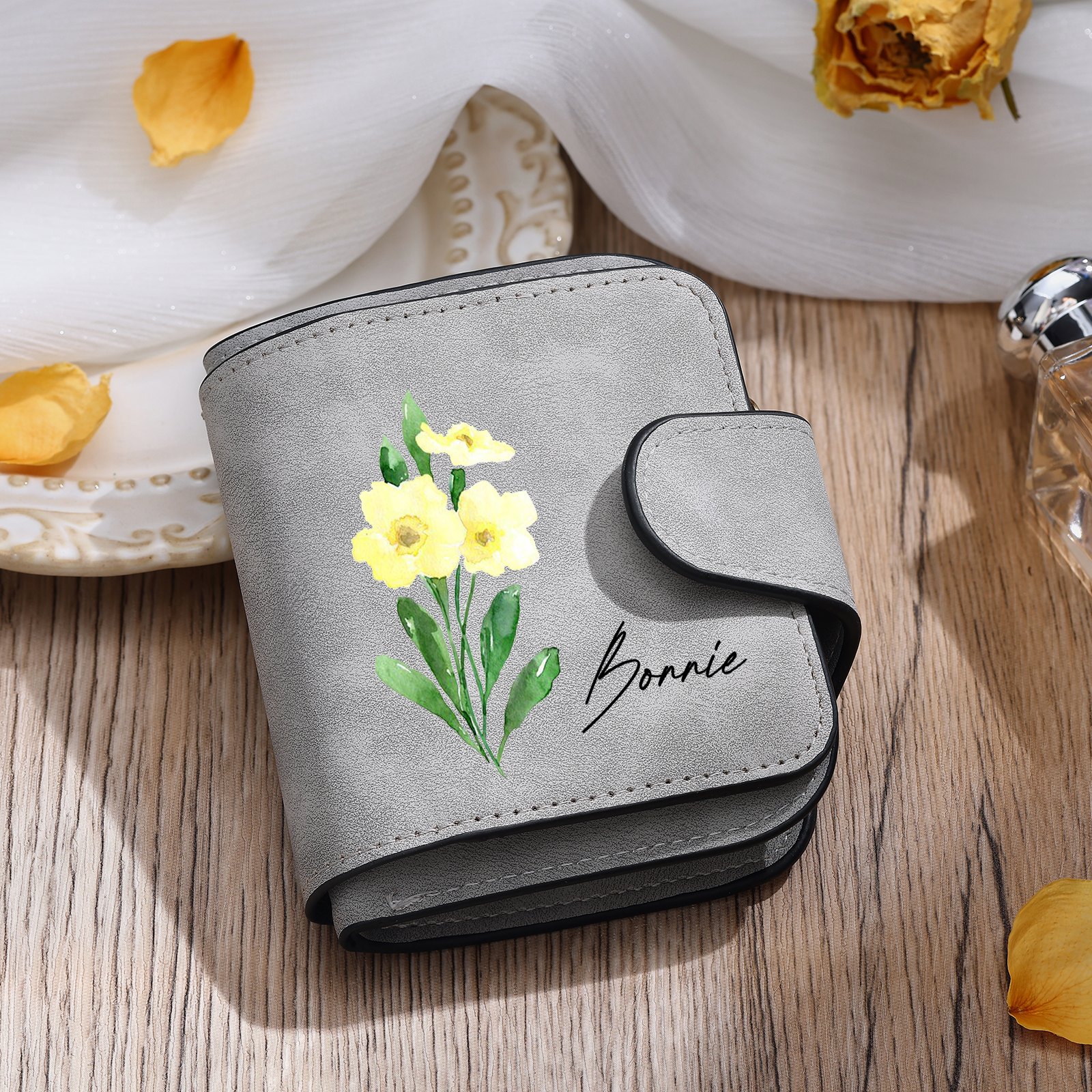 1 Name Personalized Birth Flower Women's Wallet - Custom Purse for Mom | Lorajewel