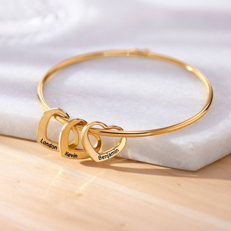 Engraved Personalized Bangle Bracelet with 5 Names with 5 Heart Shape Pendant Gift for Mother