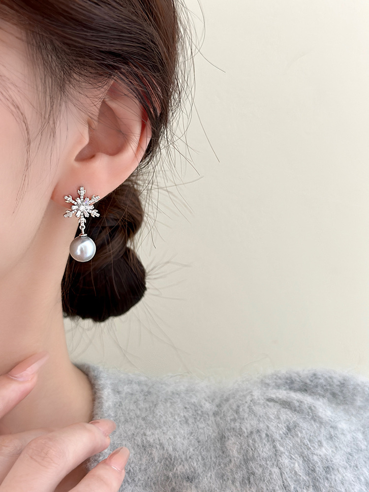 Snowflake Pearl Drop Earrings Elegant Winter Jewelry for Holiday Gifts