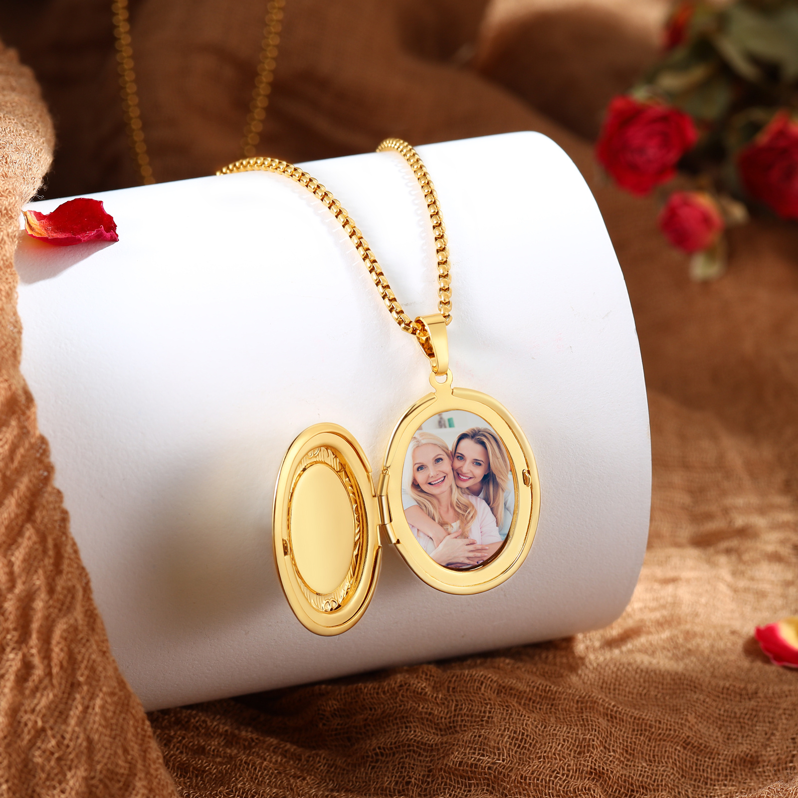 Personalized Photo Gold Locket Necklace