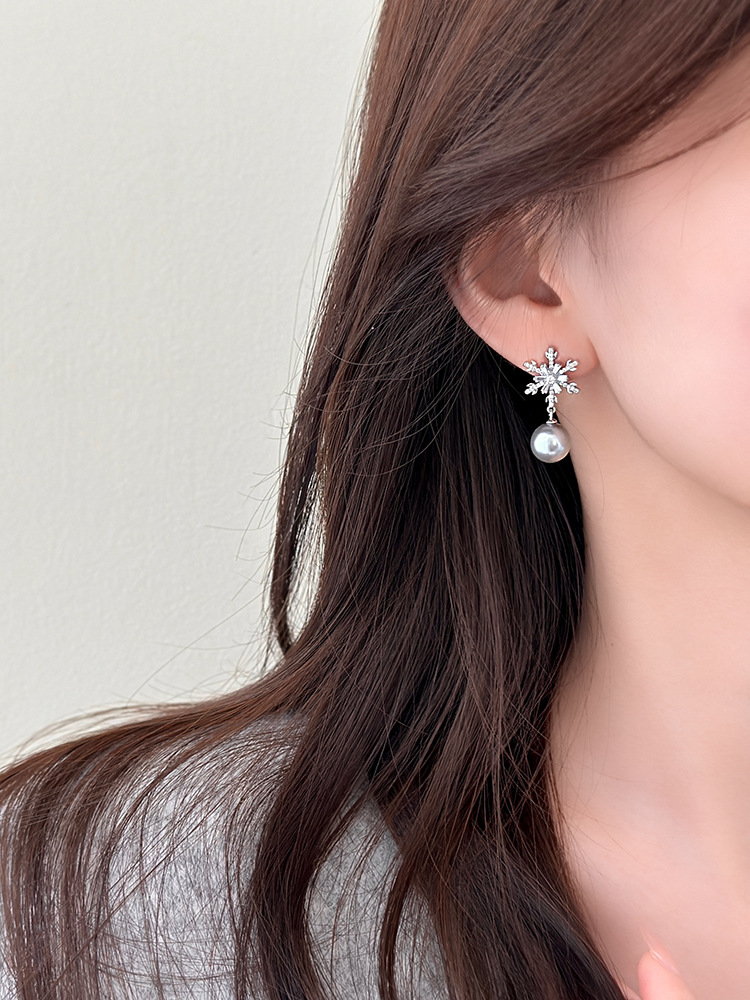 Snowflake Pearl Drop Earrings Elegant Winter Jewelry for Holiday Gifts