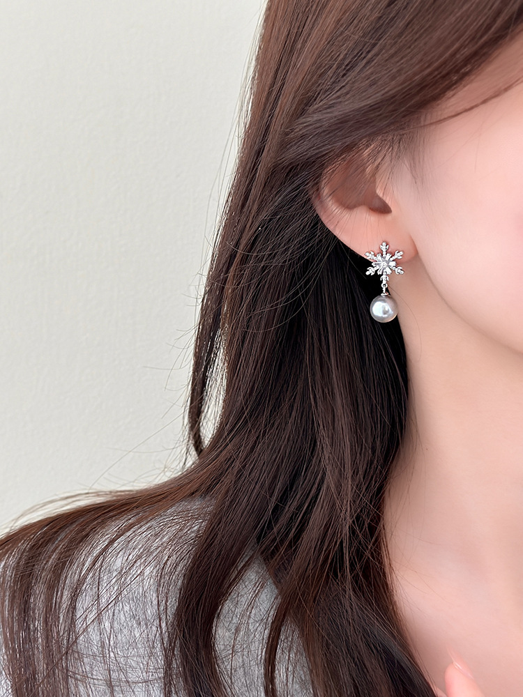 Snowflake Pearl Drop Earrings Elegant Winter Jewelry for Holiday Gifts